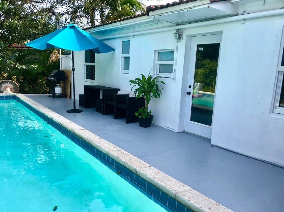 House With Pool, 10 Mins Drive To The Beach! Villa Miami Shores Ngoại thất bức ảnh