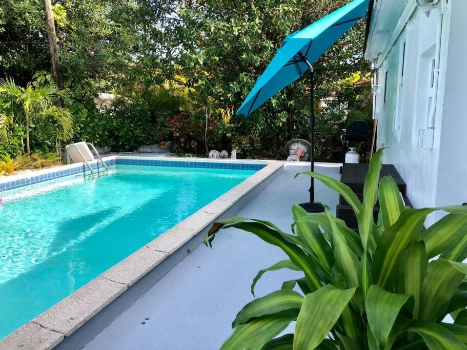 House With Pool, 10 Mins Drive To The Beach! Villa Miami Shores Ngoại thất bức ảnh