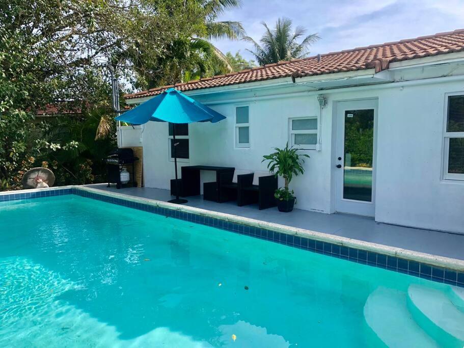 House With Pool, 10 Mins Drive To The Beach! Villa Miami Shores Ngoại thất bức ảnh